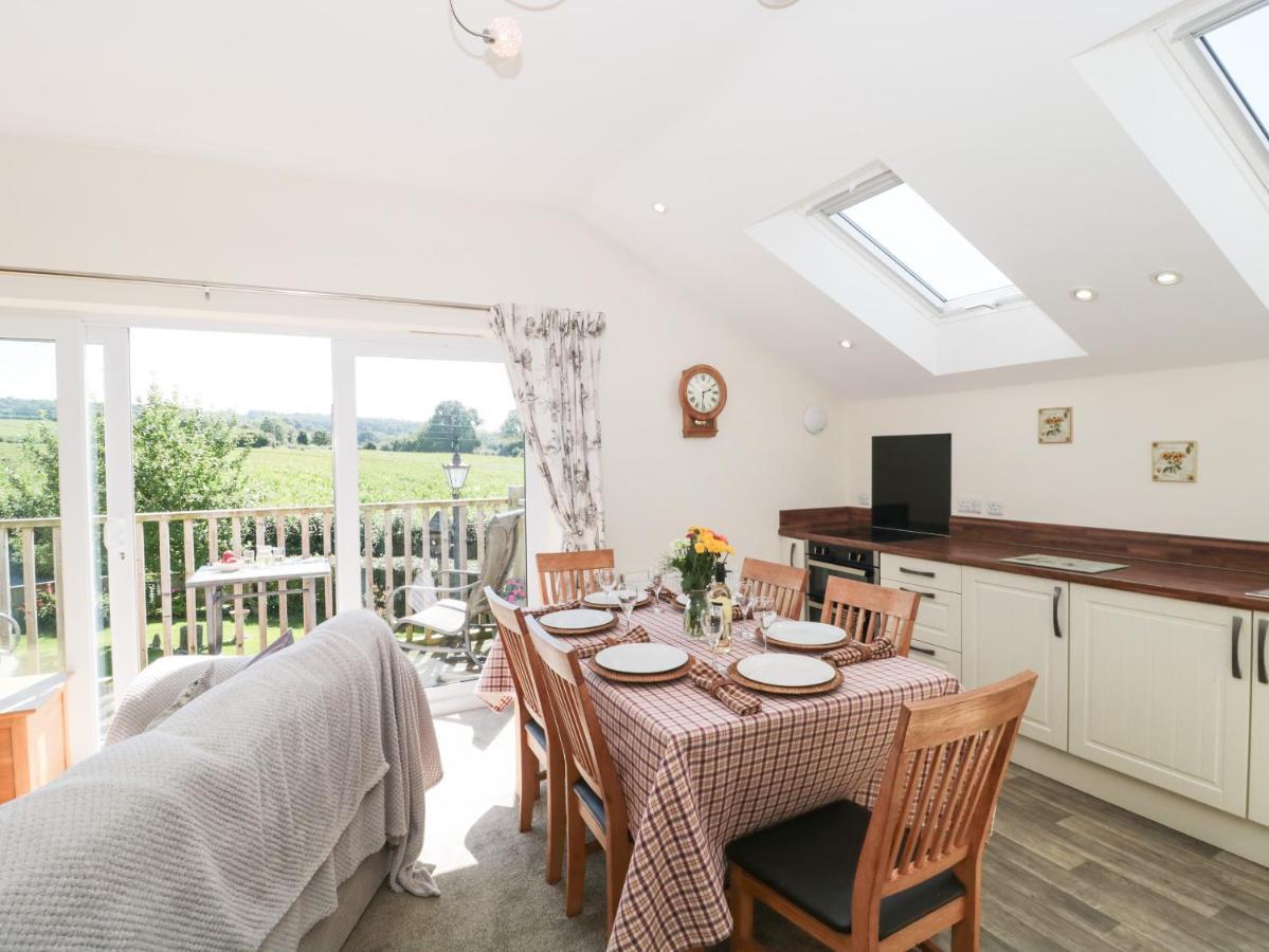 The Cider Shed Apartment Winscombe Exterior photo